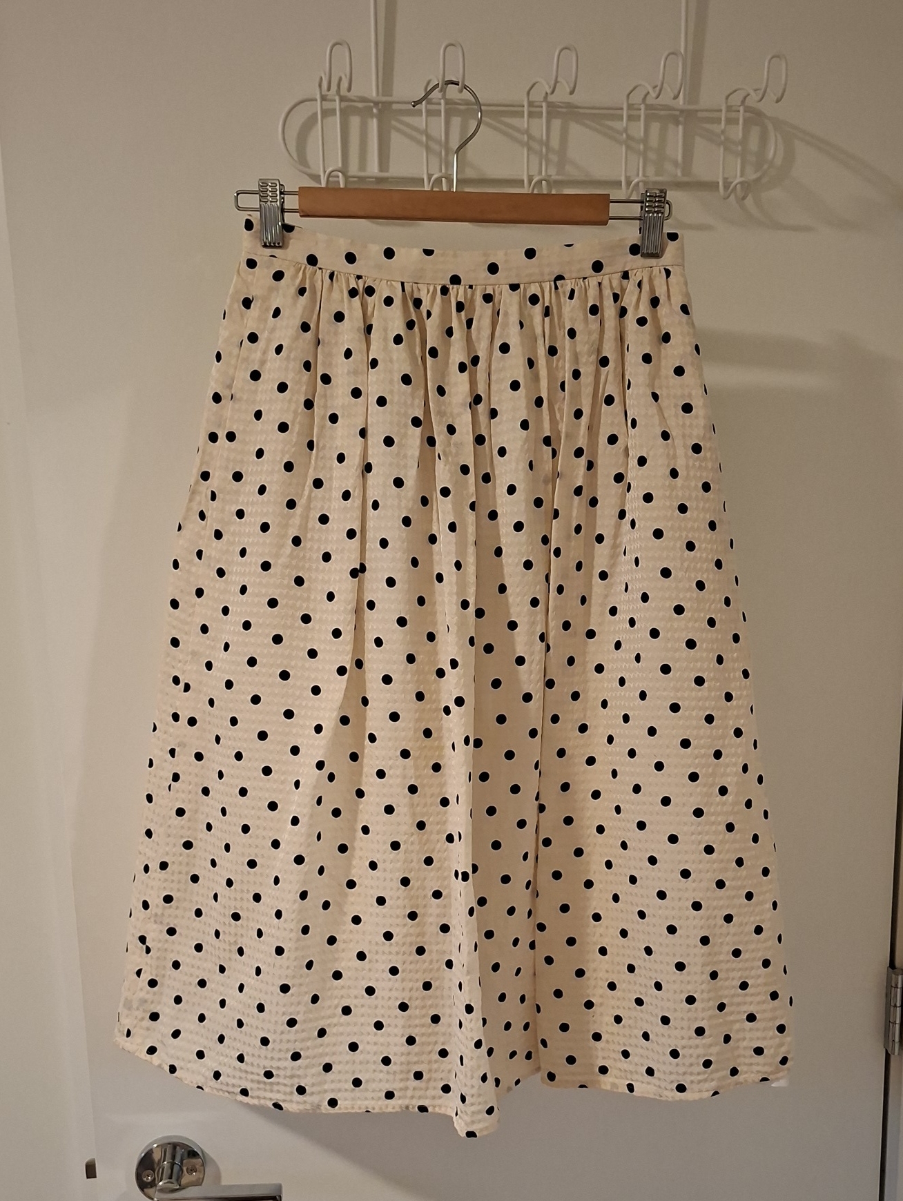 Vintage 100% Silk Cream/Ivory & Black Polka Dot Circle Skirt (Size Us 4)
